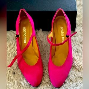 Sacha too fuschia 7 1/2